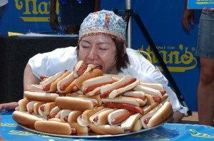 fourth-of-july-hot-dog-eating-contest